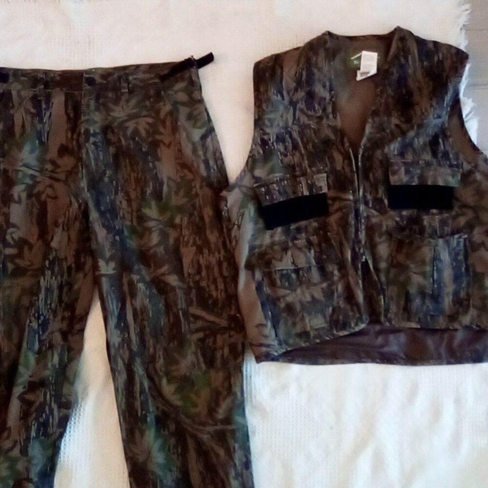 Northwest Territory Camo Matching Pants And Vest Sz L